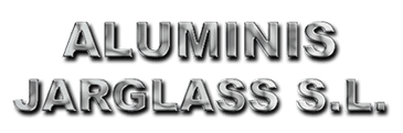 Texto plateado en 3D con la inscripci&oacute;n &ldquo;ALUMINIS JARGLASS SL&rdquo; sobre un fondo blanco.