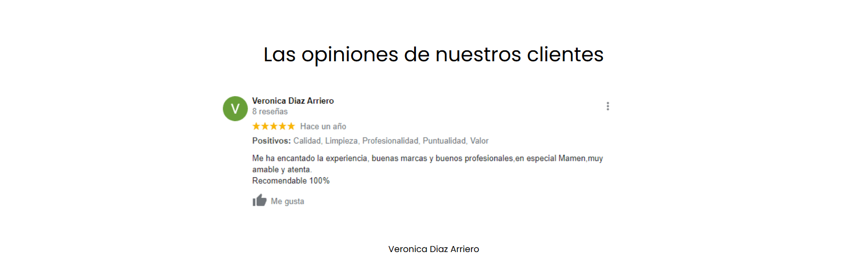 Una captura de pantalla de una reseña en un sitio web en español.