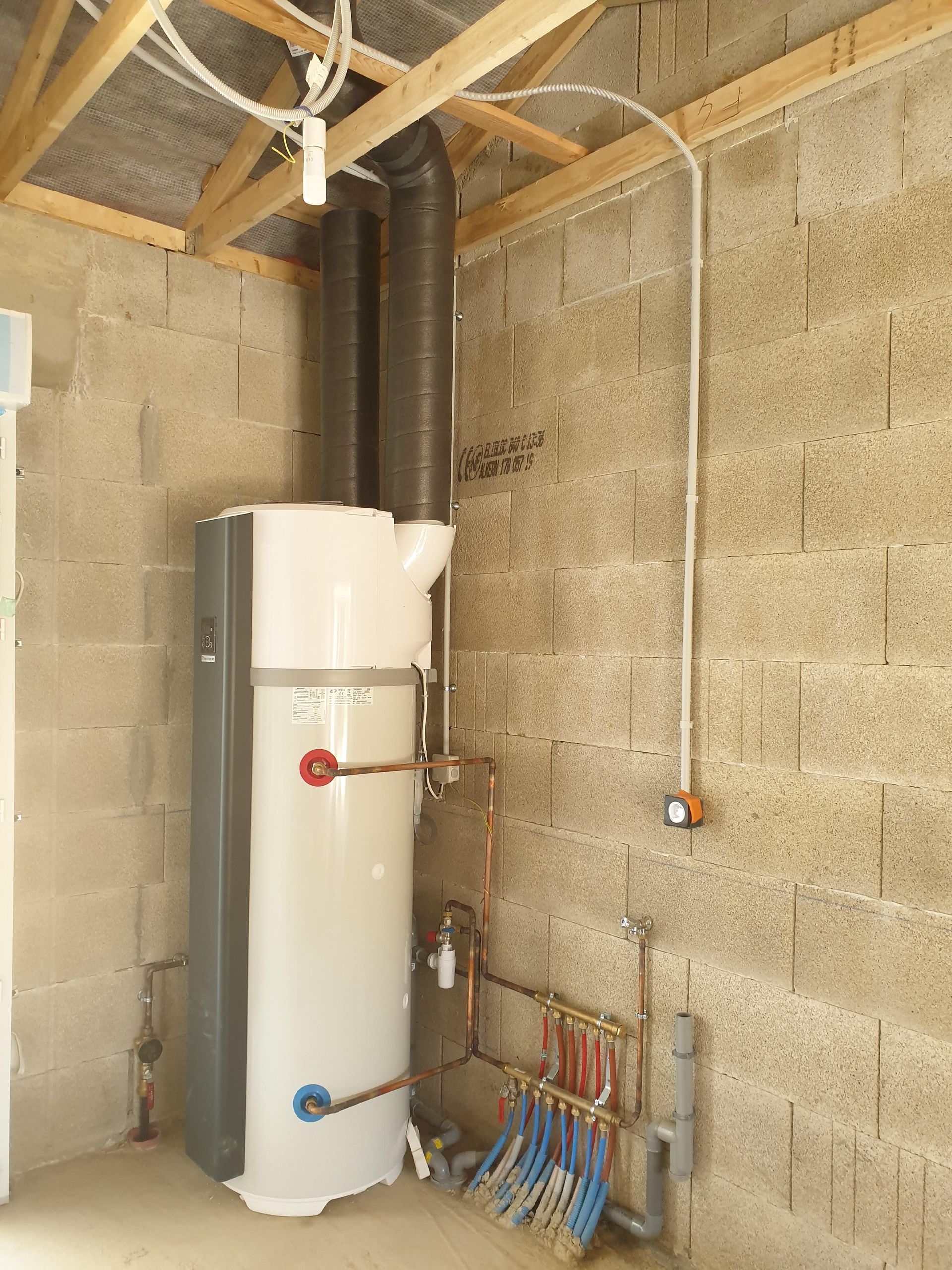 Installation d un chauffe eau thermodynamique a bourg en Bresse