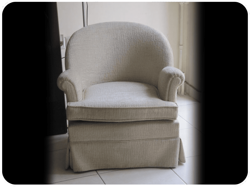 ΝΕΟΚΛΑΣΙΚΗ ΠΟΛΥΘΡΟΝΑ