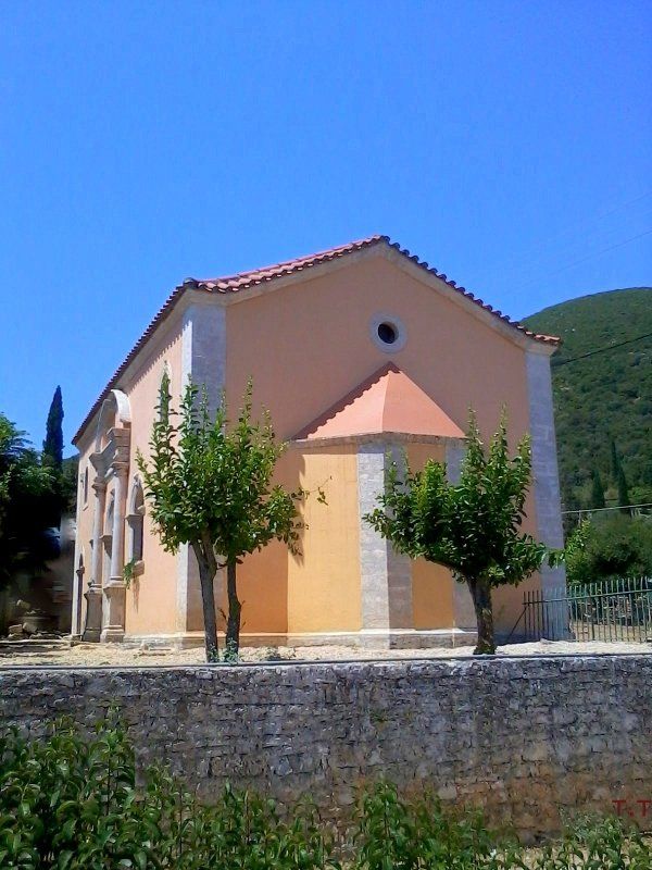 ΔΙΑΠΟΛΙΤΙΣΜΙΚΟ ΚΕΝΤΡΟ ΙΟΝΙΟΥ - Άγιος Σπυρίδωνας Εκκλησία