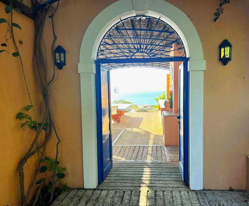 Έφη Σπηλιώτη | Έκθεση στην έπαυλη ΠΕΜΑΧΡΙΝΑ  Μηνιές Κεφαλονιάς