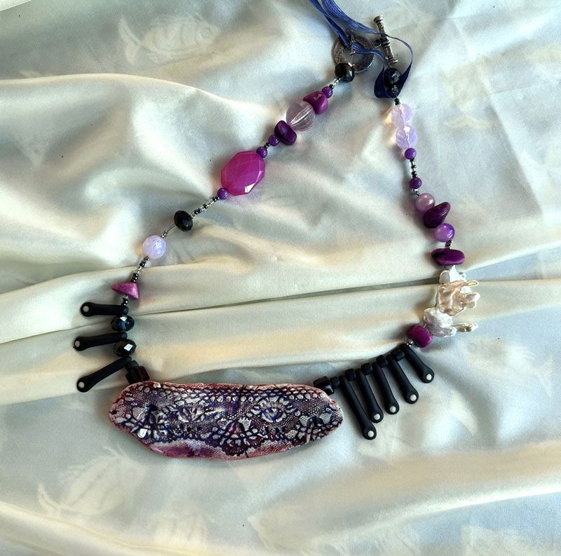 Έφη Σπηλιώτη | Έκθεση στην έπαυλη ΠΕΜΑΧΡΙΝΑ  Μηνιές Κεφαλονιάς - Κοσμήματα