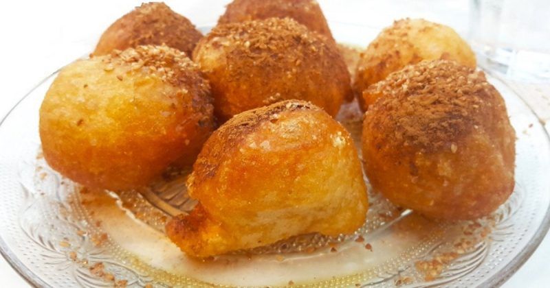Τηγανίτες με μέλι και κανέλα