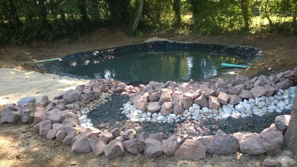 Création de bassin avec des galets