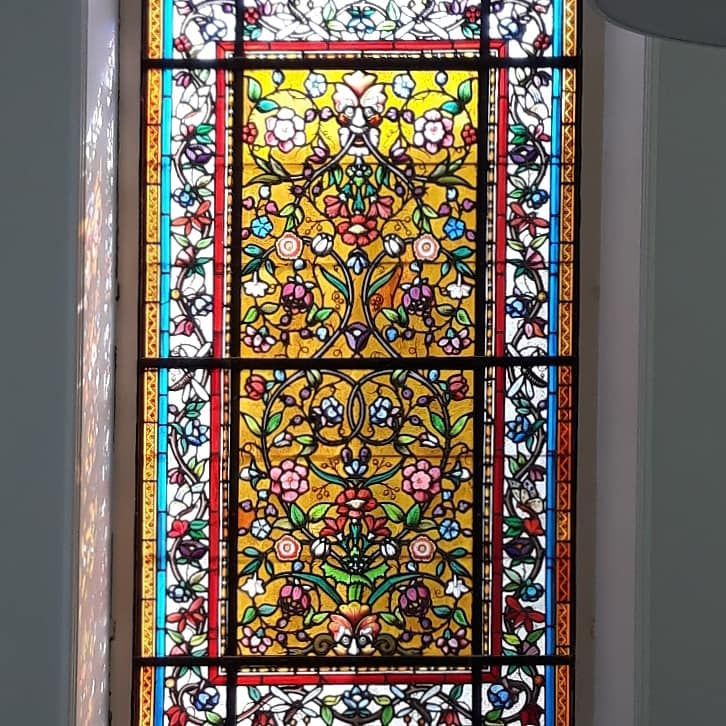 Bandeau vertical avec motifs floraux