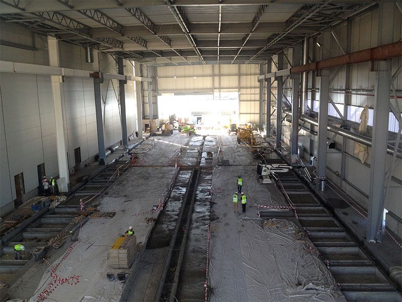 Una vista aérea de un gran edificio en construcción.