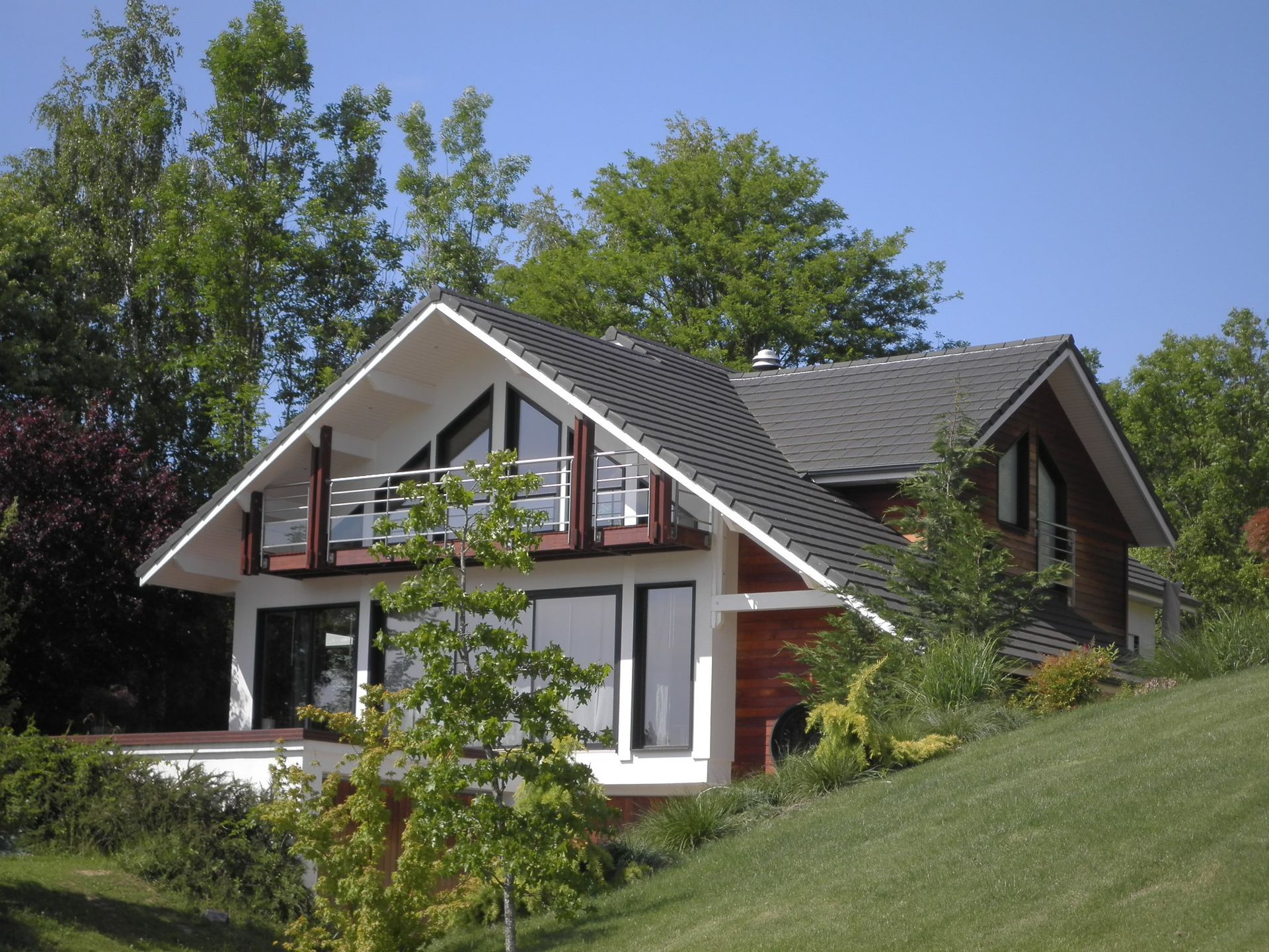 Maison en bois contemporaine avec bardage en bois