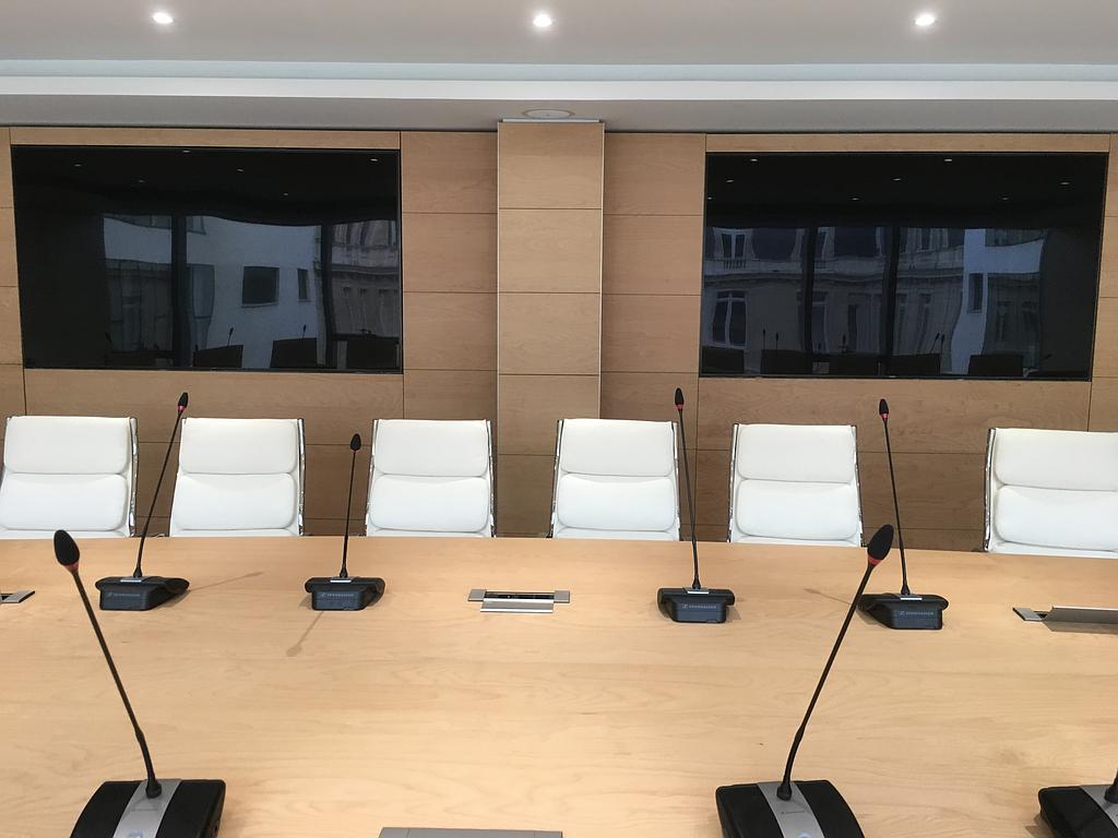 Installation d'une salle audiovisuelle