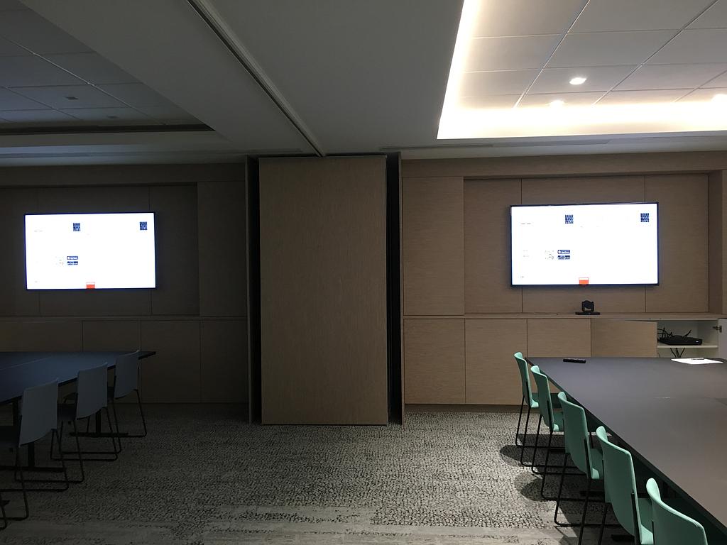 Installation écrans LED avec Clicshare