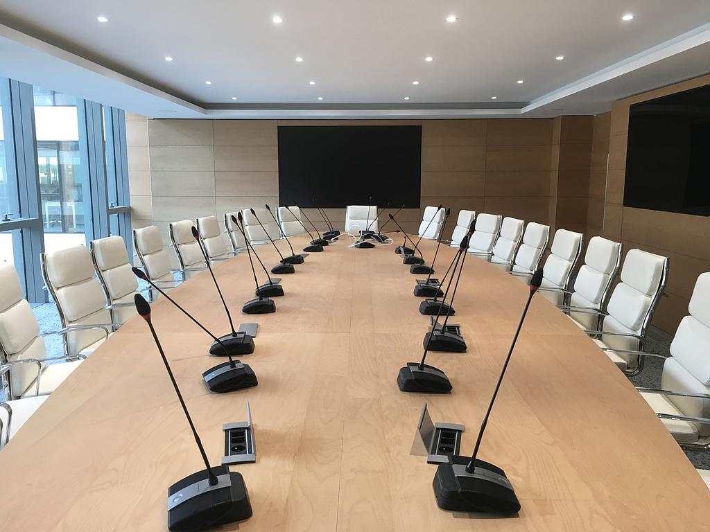 Salle visoconférence avec micro