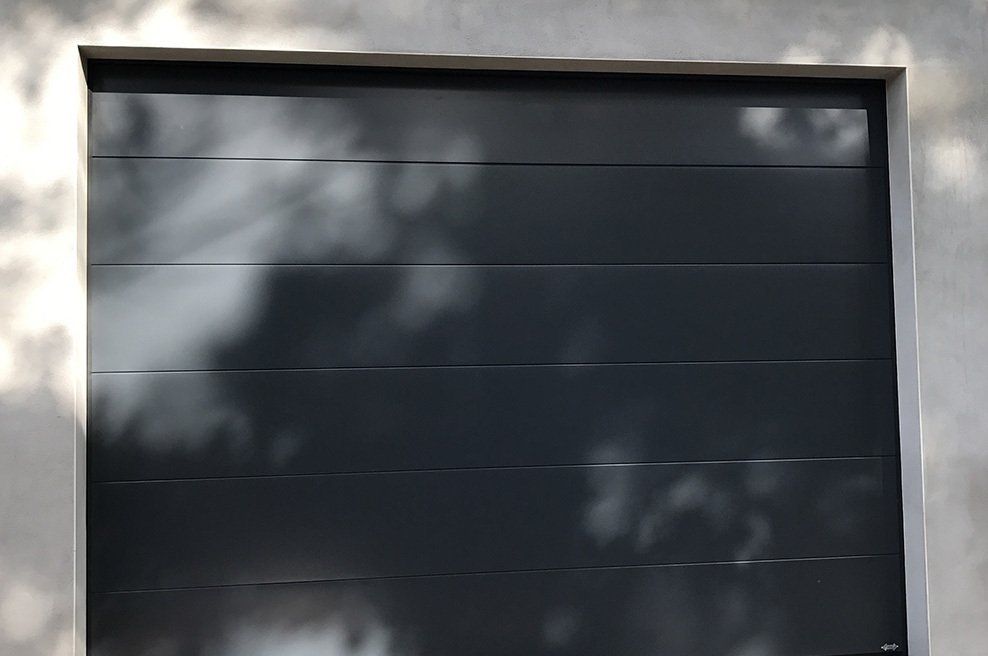 Porte de garage grise