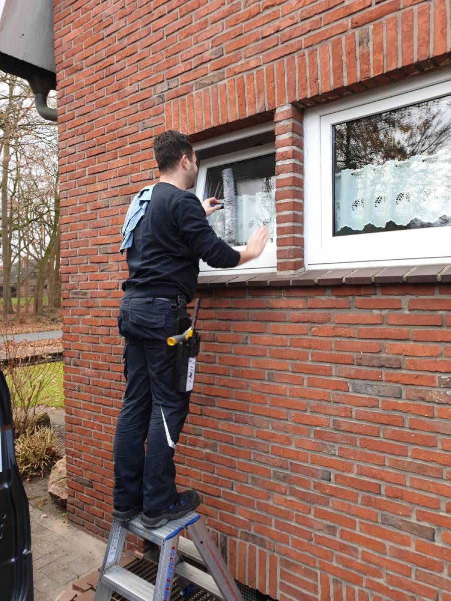 Neesen Glas- und Innenreinigung, Entrümpelung