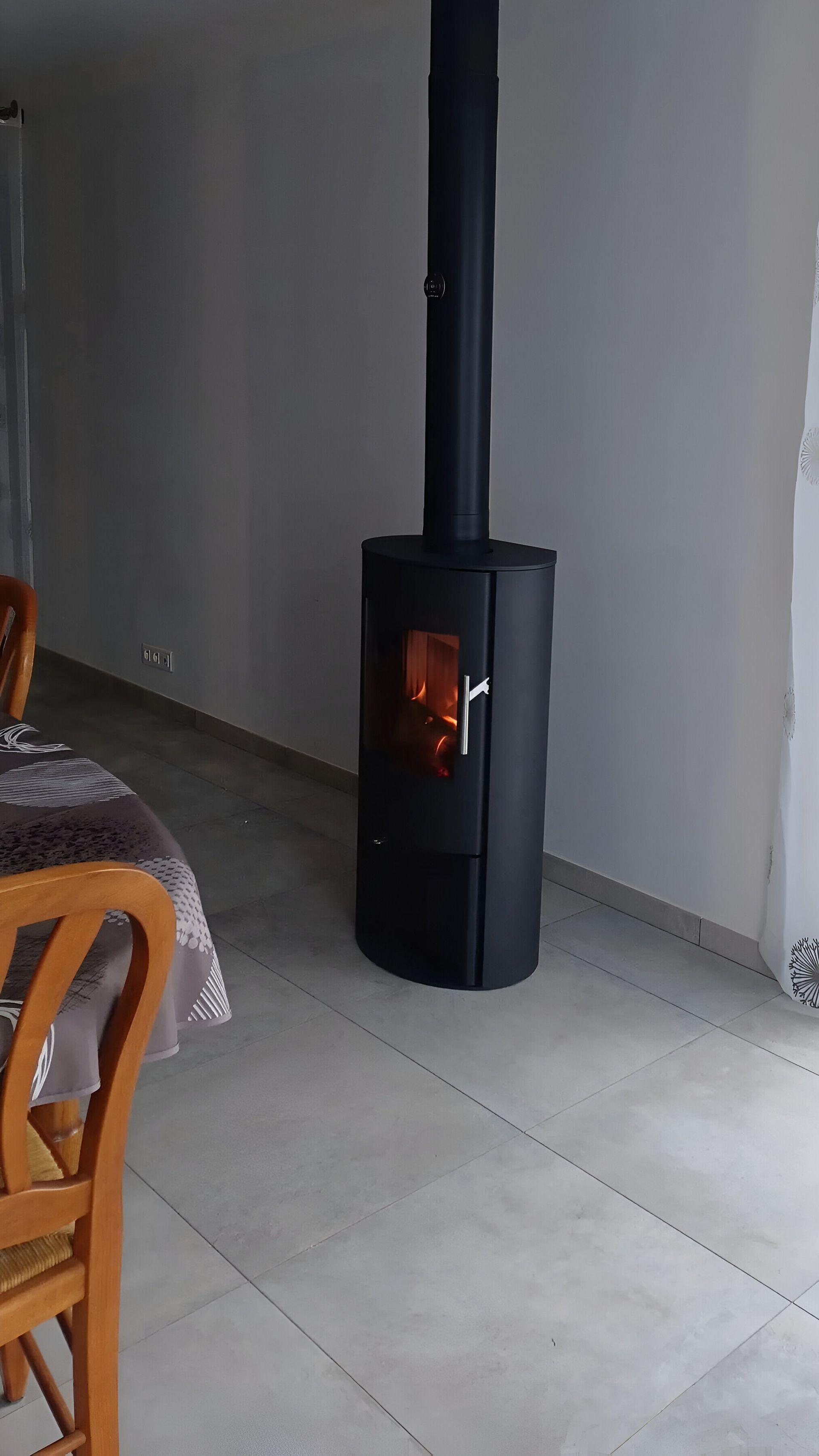 Poêle à bois dans un salon