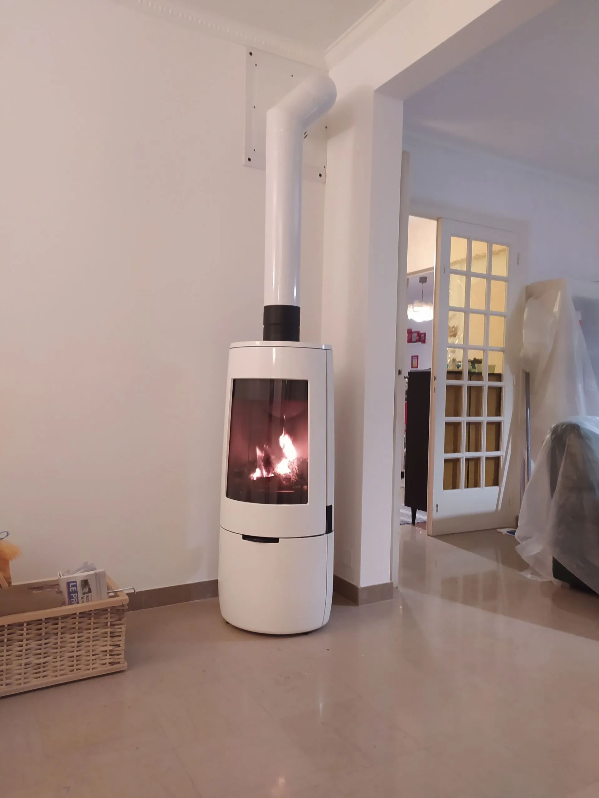 Poêle à granulés blanc