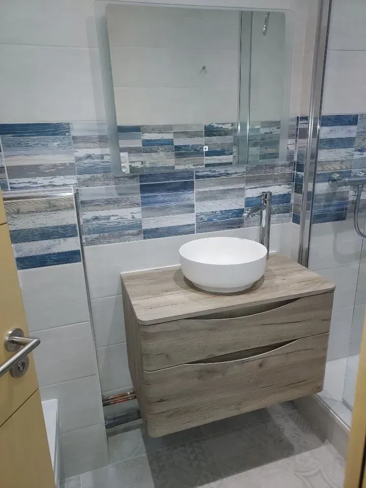 Vasque installée dans une salle de bains