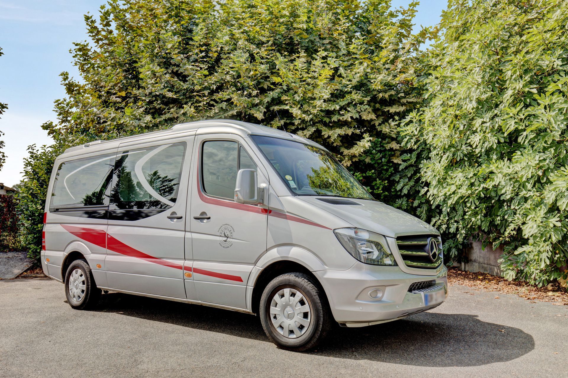 Véhicule dédié au transport funéraire