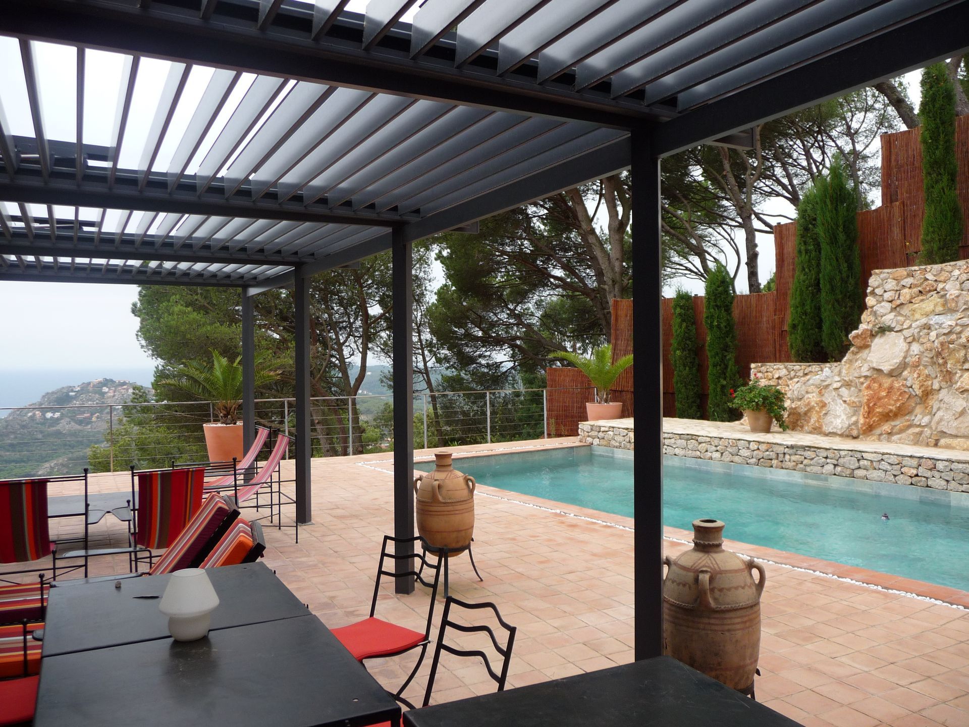 Pergola bioclimatique.
