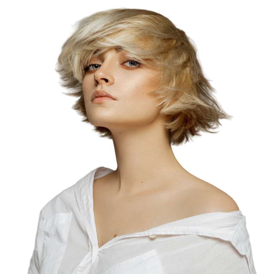 Femme blonde avec cheveux en bataille