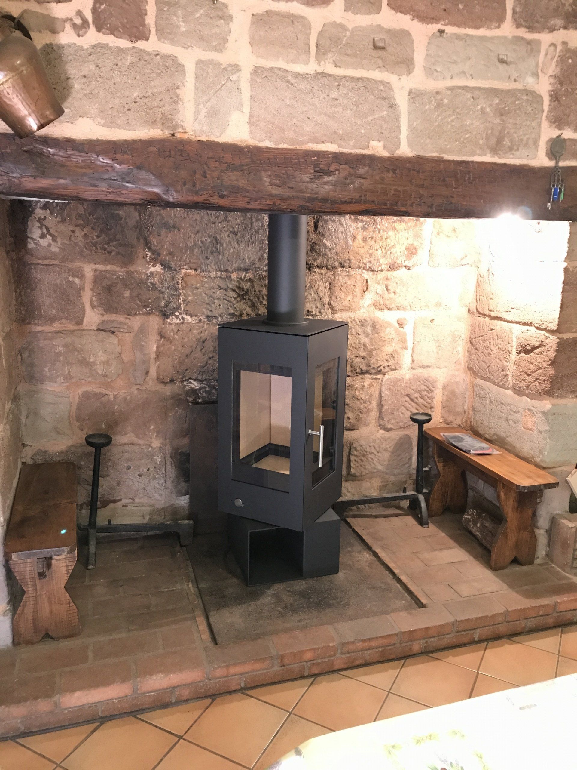 poêle à bois encastré