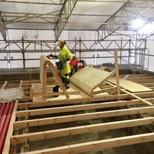 Välikaton rakentamista