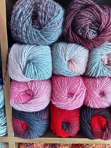 Υφάσματα - Είδη Ραπτικής - Αξεσουάρ Μόδας ΜΑΙΡΗ FASHION