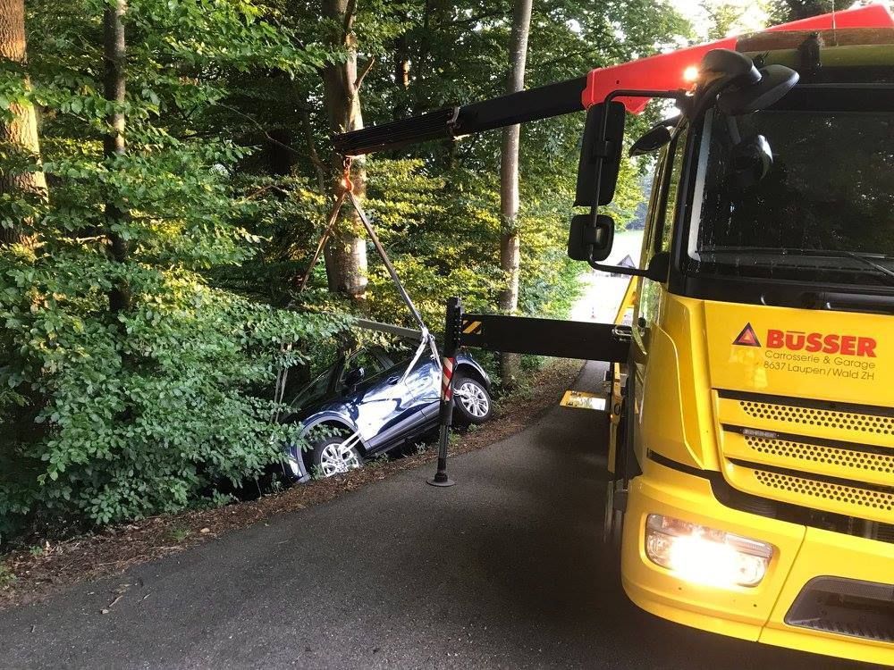 Lastwagen-Büsser Carrosserie- & Lackierbetrieb