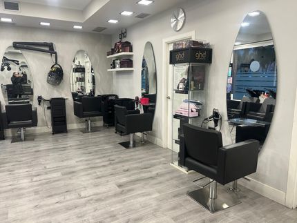 Interior de Blanco y Negro Estilistas en Tres Cantos