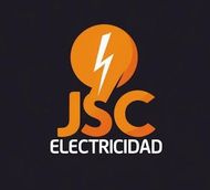 Logotipo de "JSC Electricidad" con una bombilla naranja que contiene un rayo blanco sobre las letras "JSC".