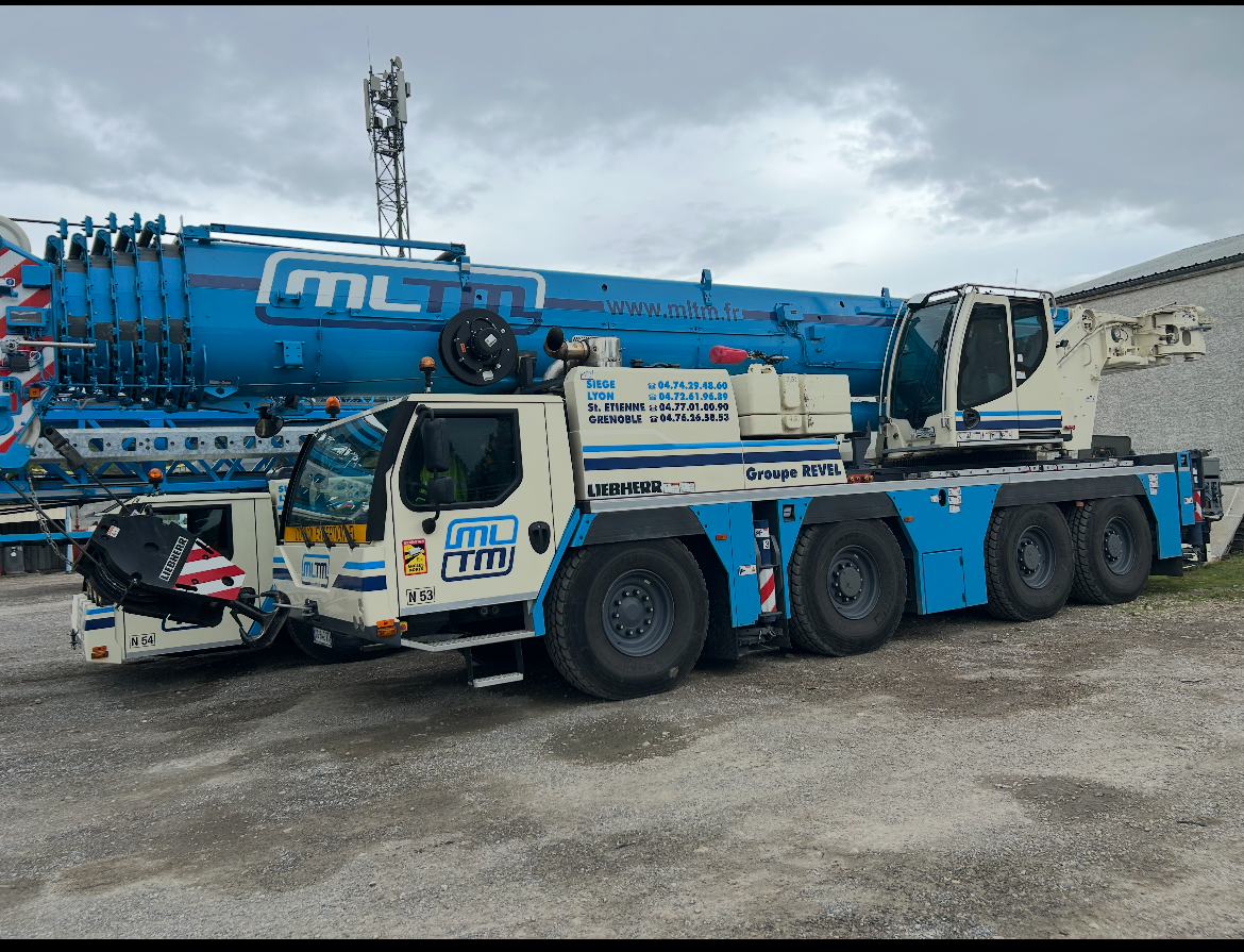 Camion de type Liebherr 120T