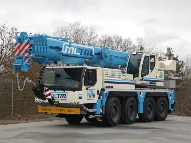 Un camion de type LTM 1070-4.2