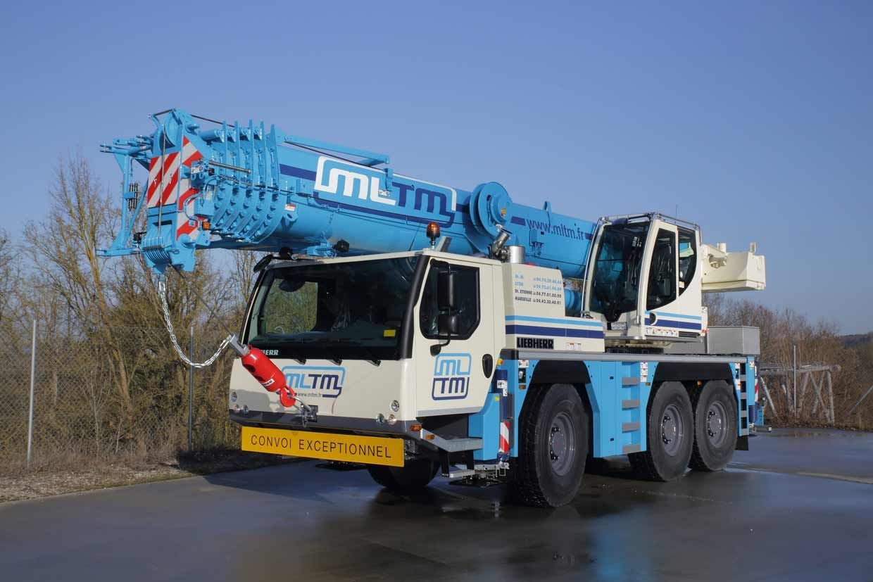 Un camion de type LTM 1060-3.1