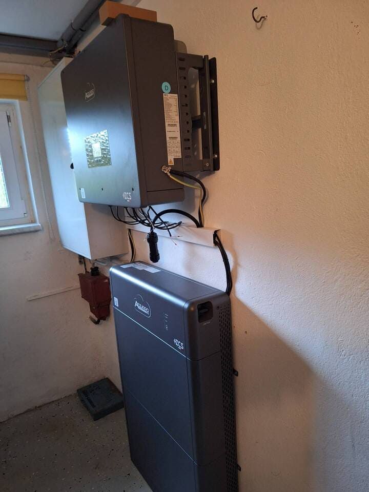 Ein großes schwarzes Gerät | Installationsservice Rayk Müggenburg