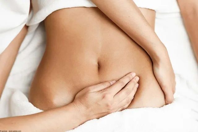 Colonmassage bei der Massagepraxis Bernhard Asch
