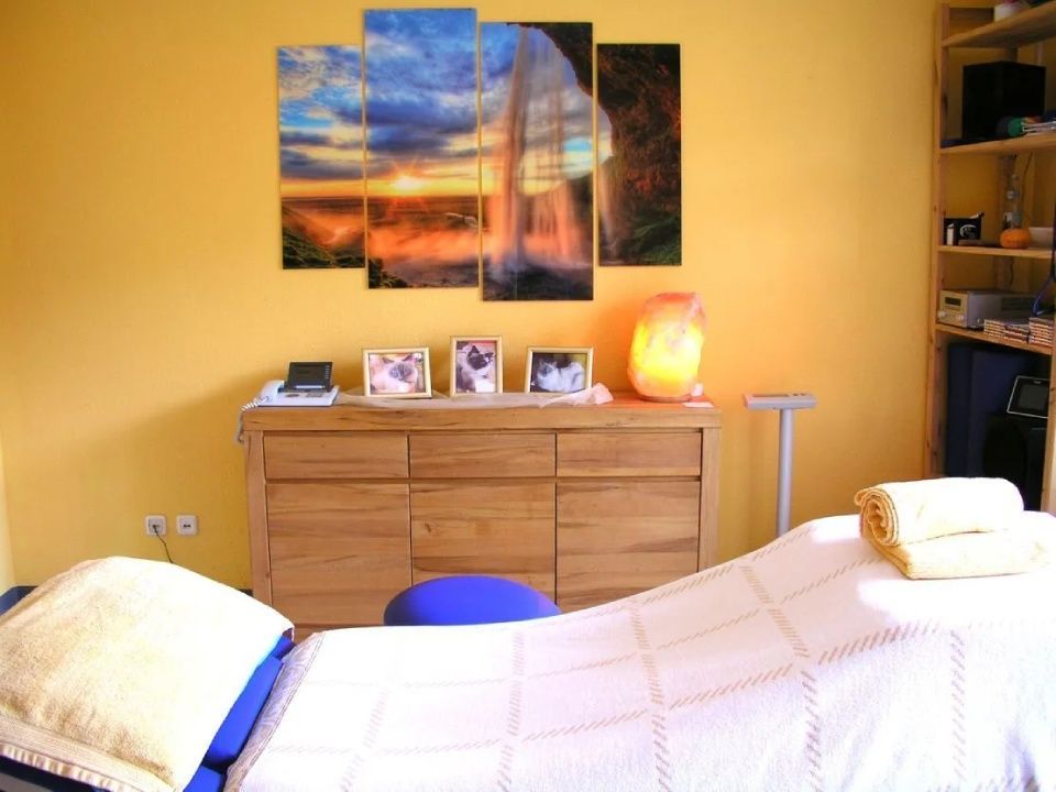 Massagepraxis Bernhard Asch Therapiebett