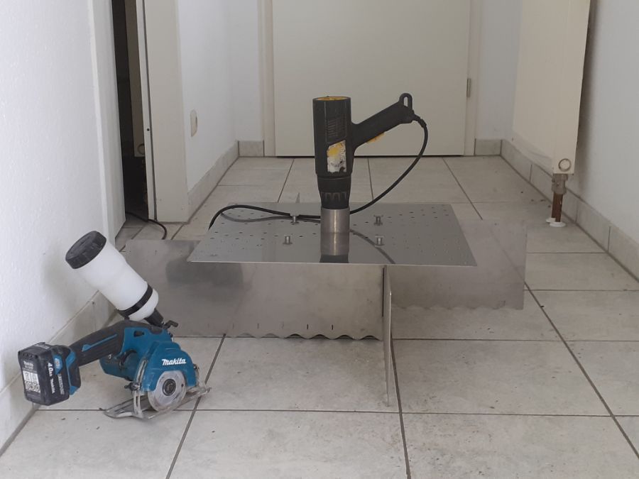 Trocknen von Fliesen mit einem Unter-Estrich-Trockner