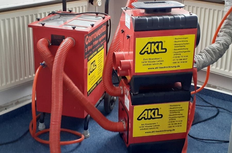 Roter Unter-Estrich-Trockner