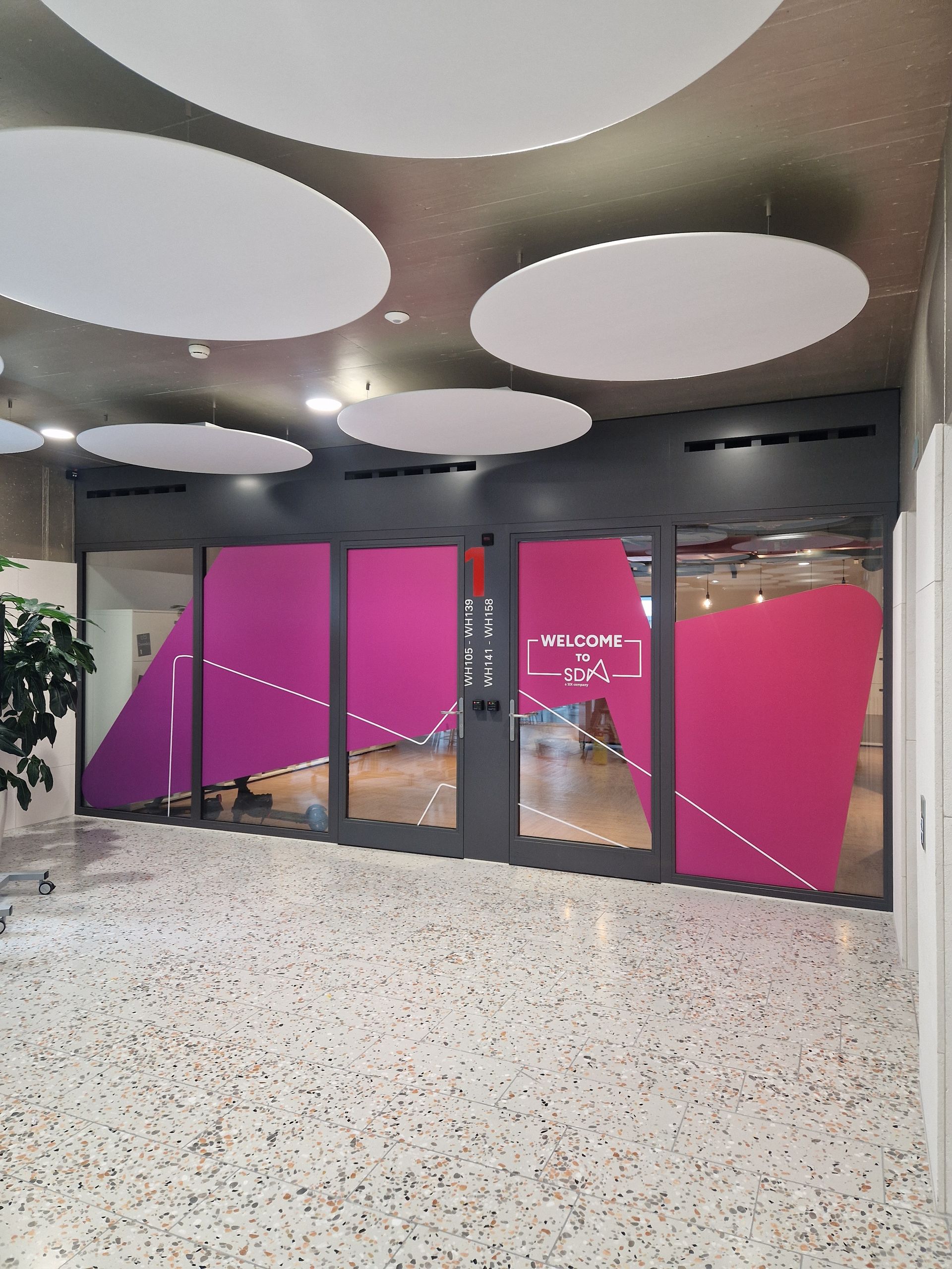 Glasbeschriftung - ABC reklame centrale - Zürich Altstetten