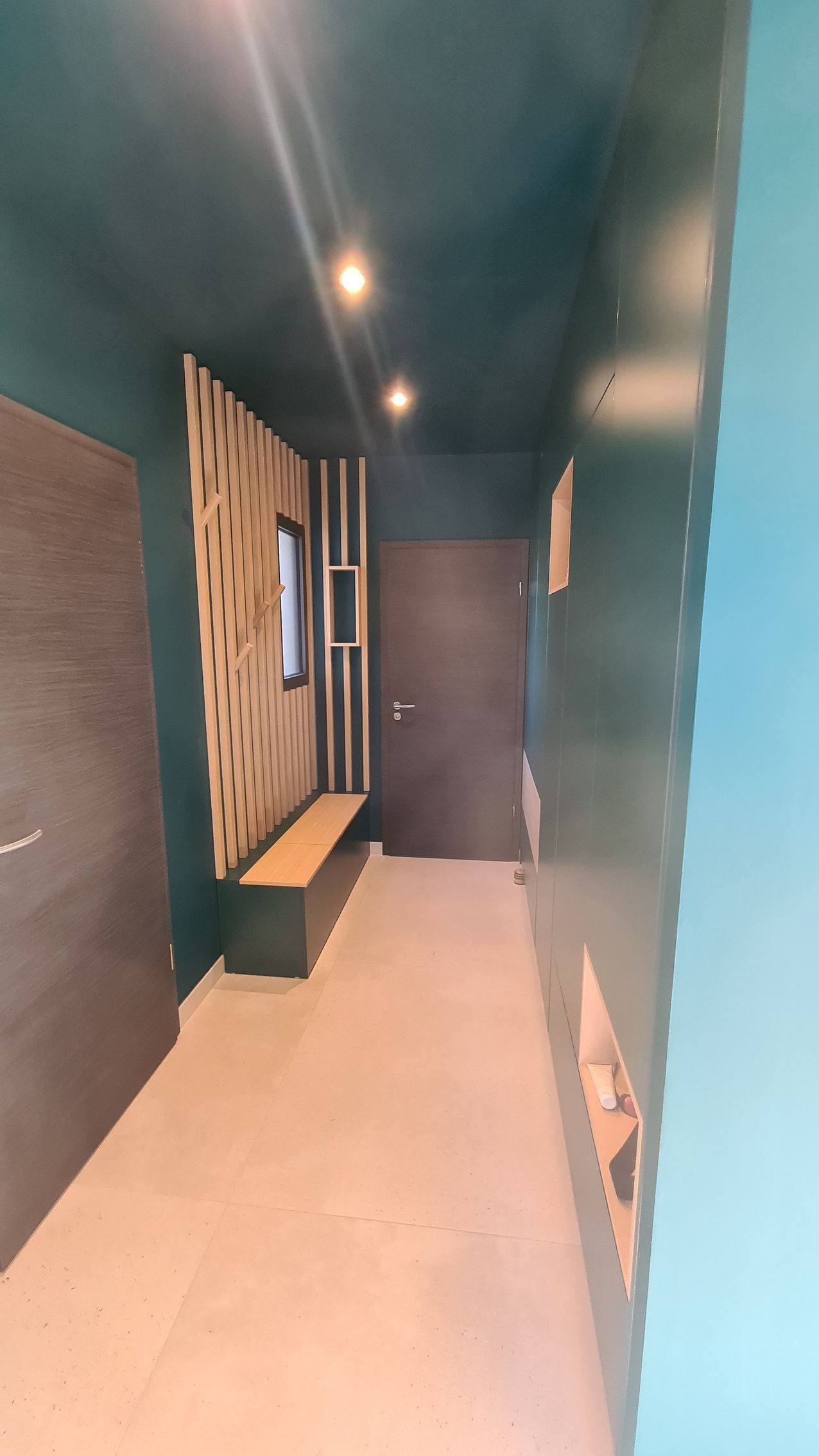 Aménagement sur mesure d'un petit couloir