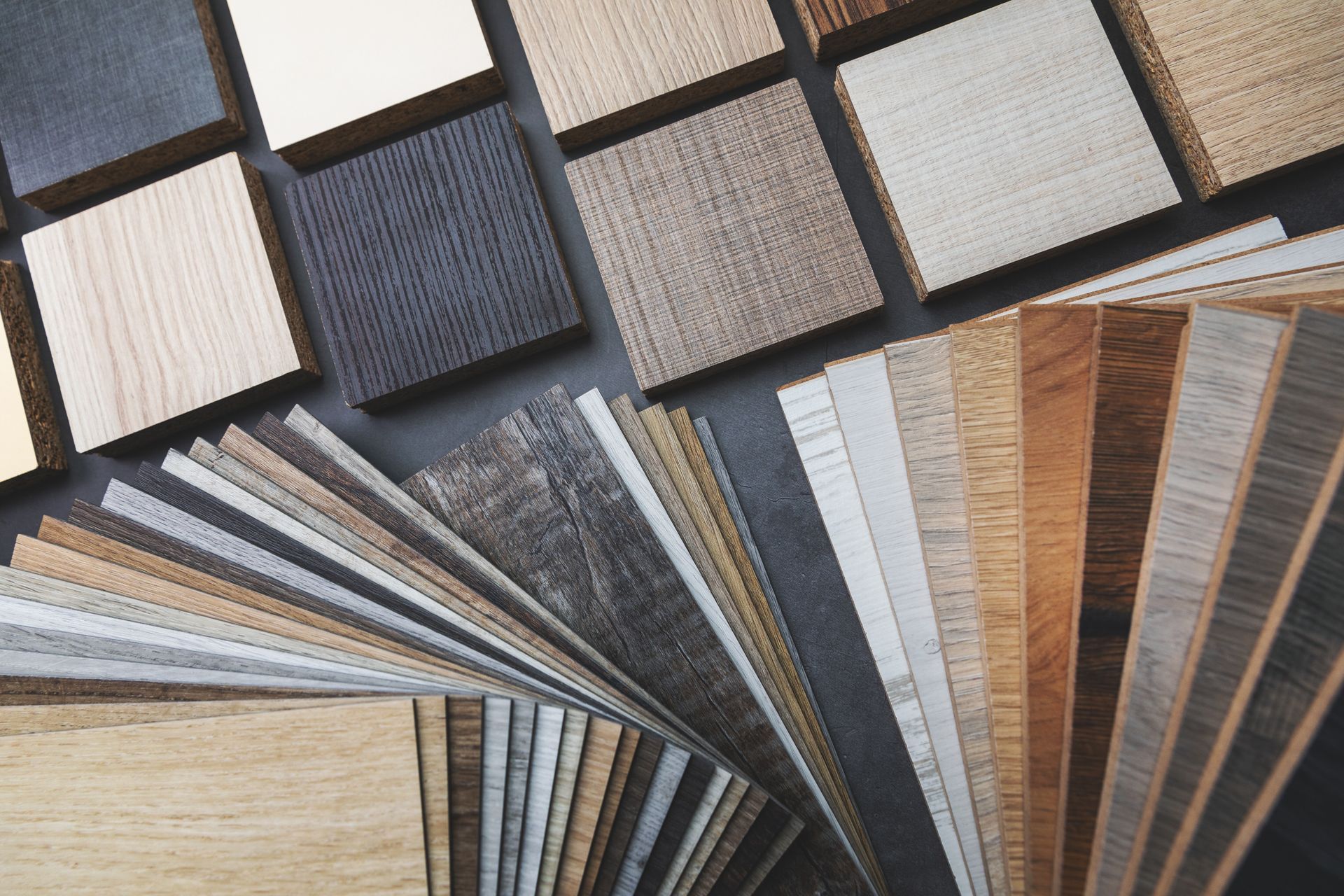 Échantillons de matériaux pour meubles en bois texturé pour la décoration intérieure