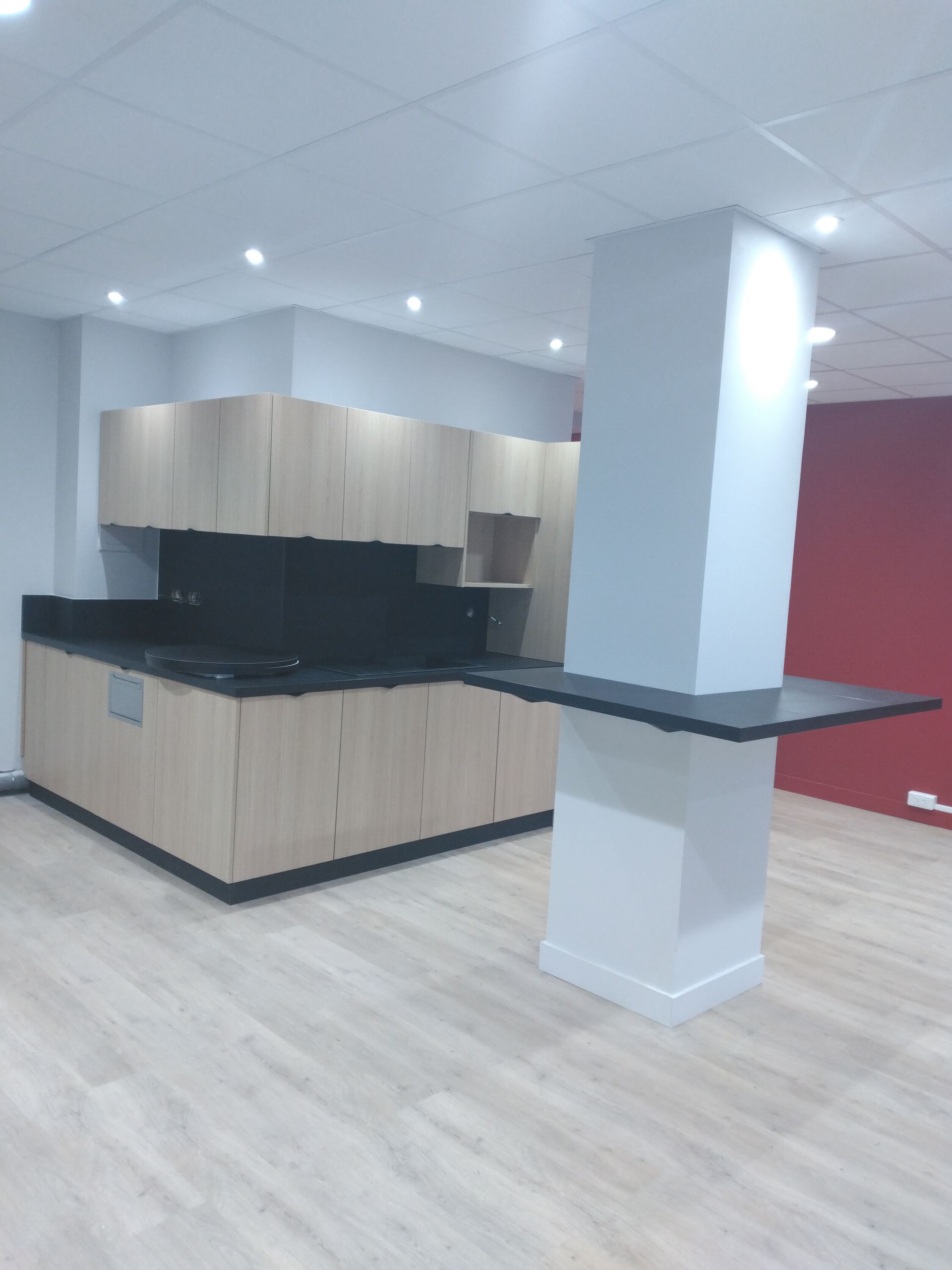 Cuisine d'angle en bois - JBM Bois Services