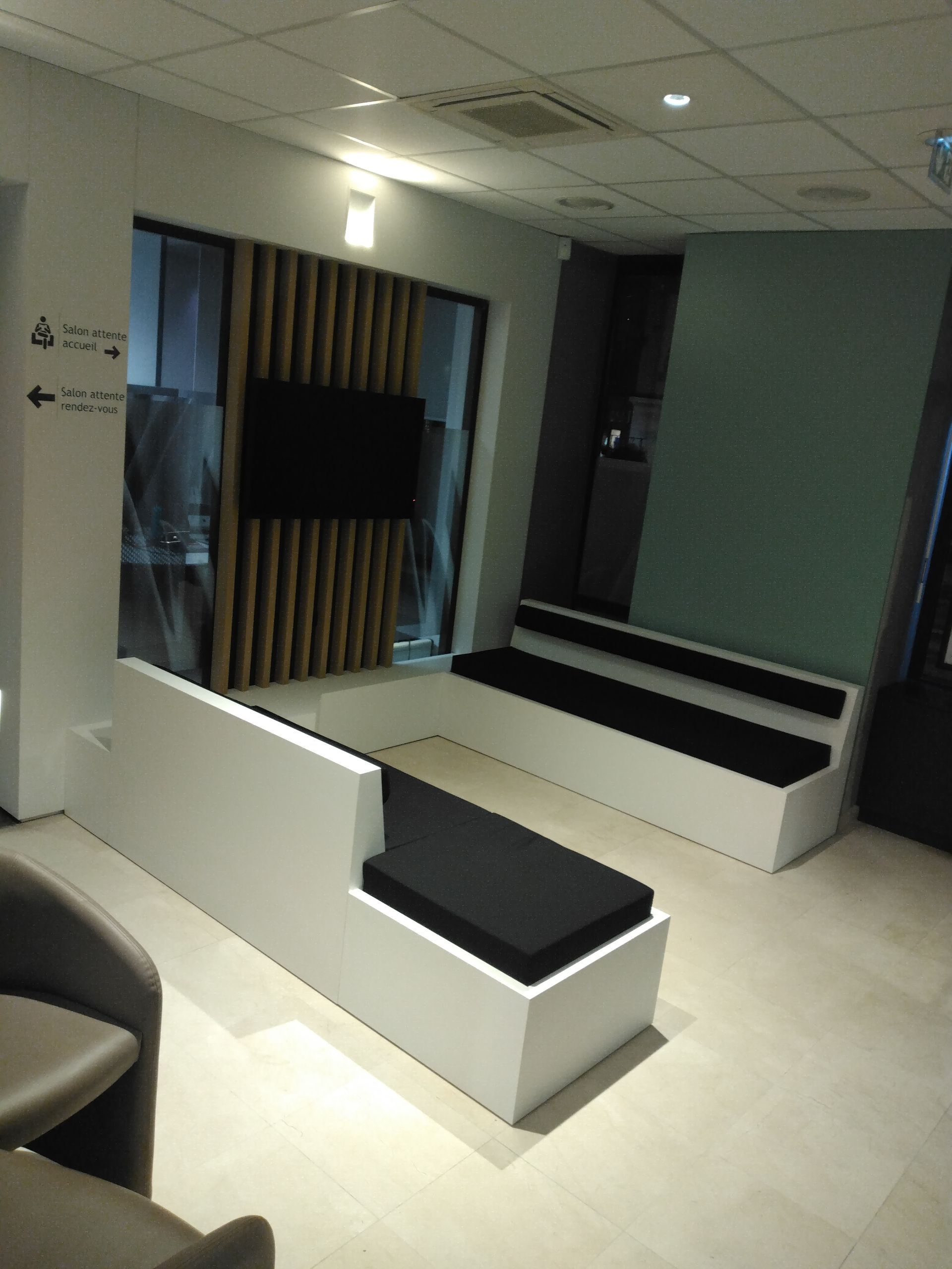 Photo d'une salle d'attente d'un commerce