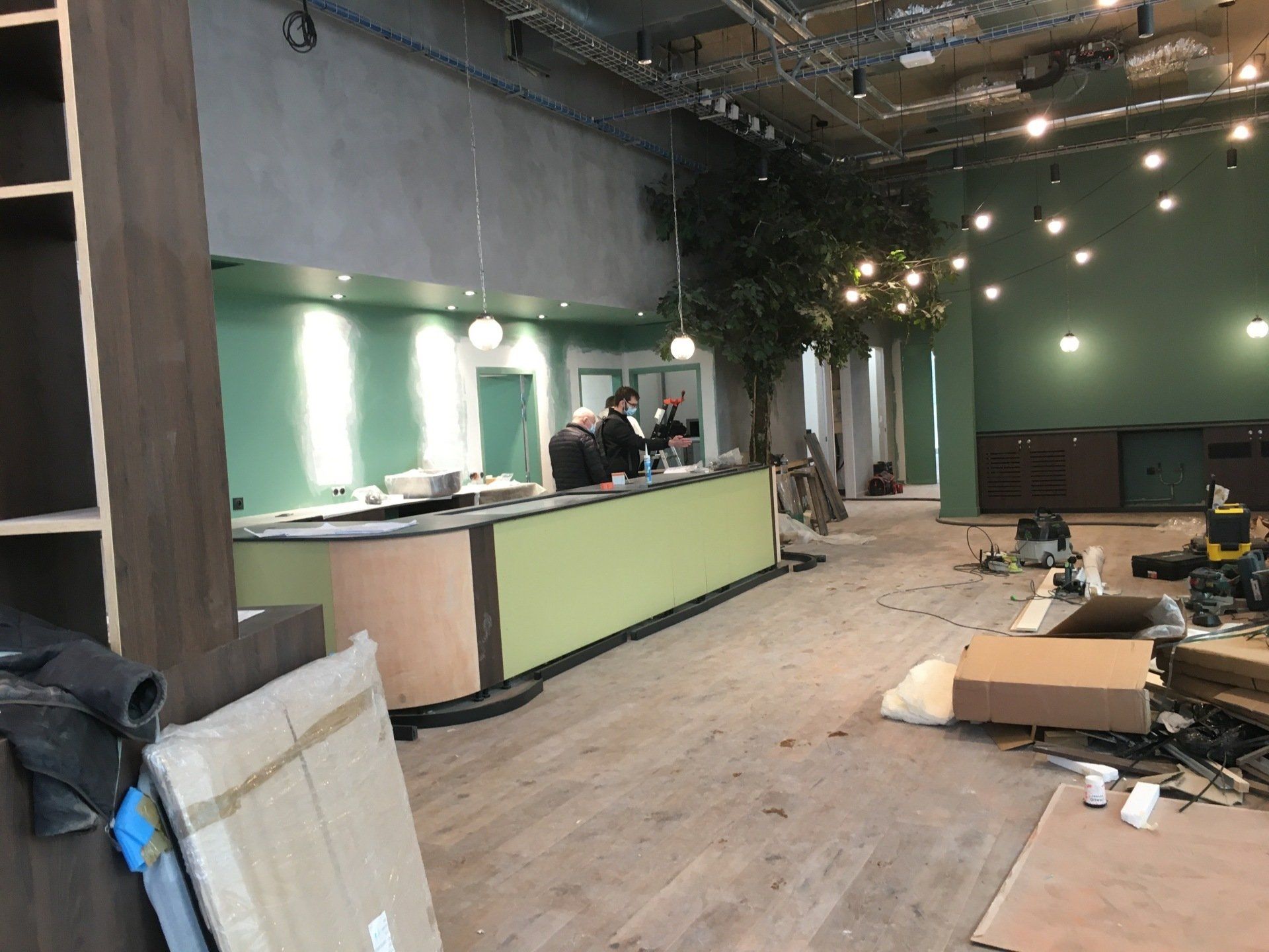 Travaux de peinture, pose de revêtement de sols