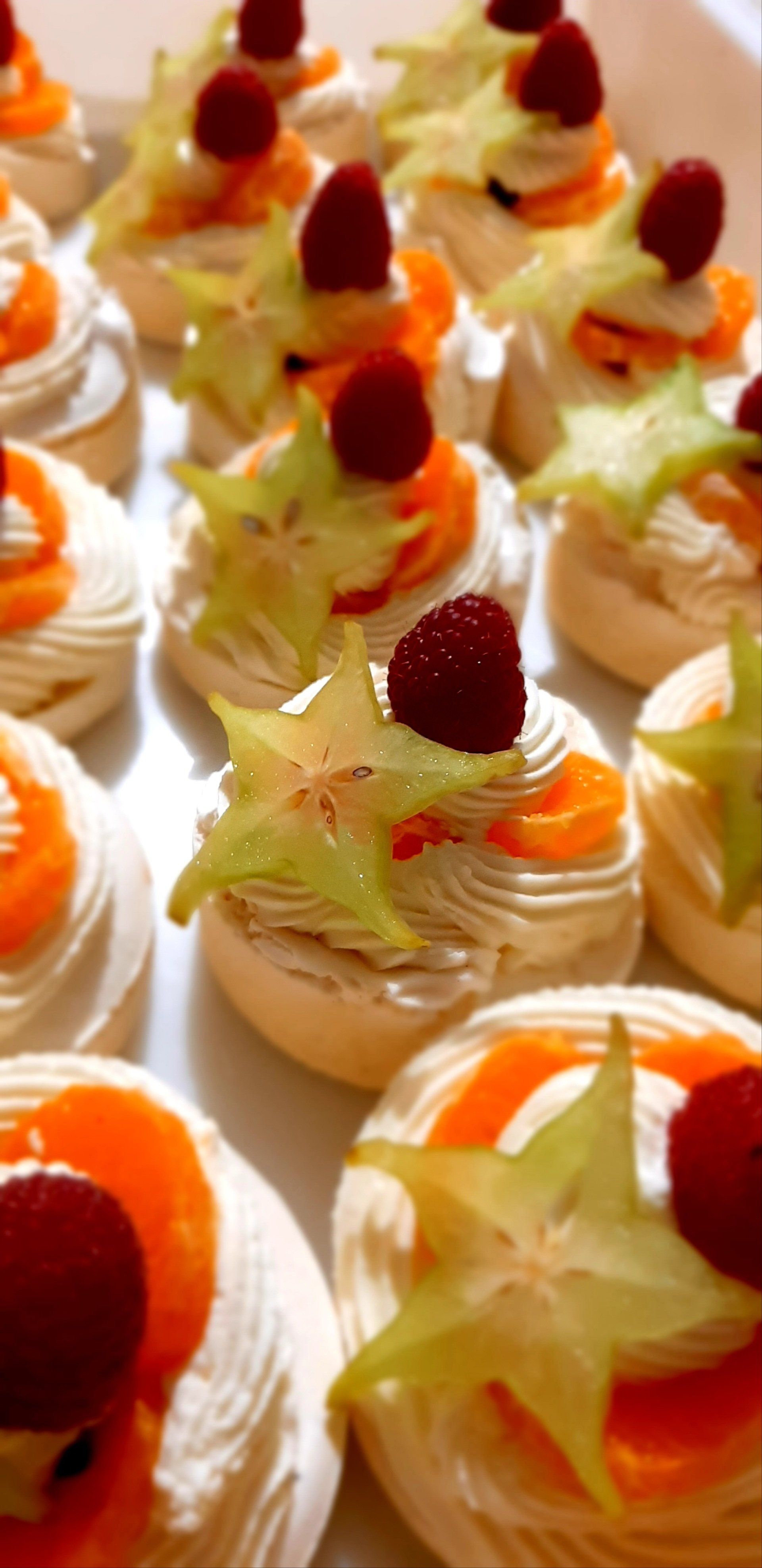 Dessert fleur d'anis chantilly framboise