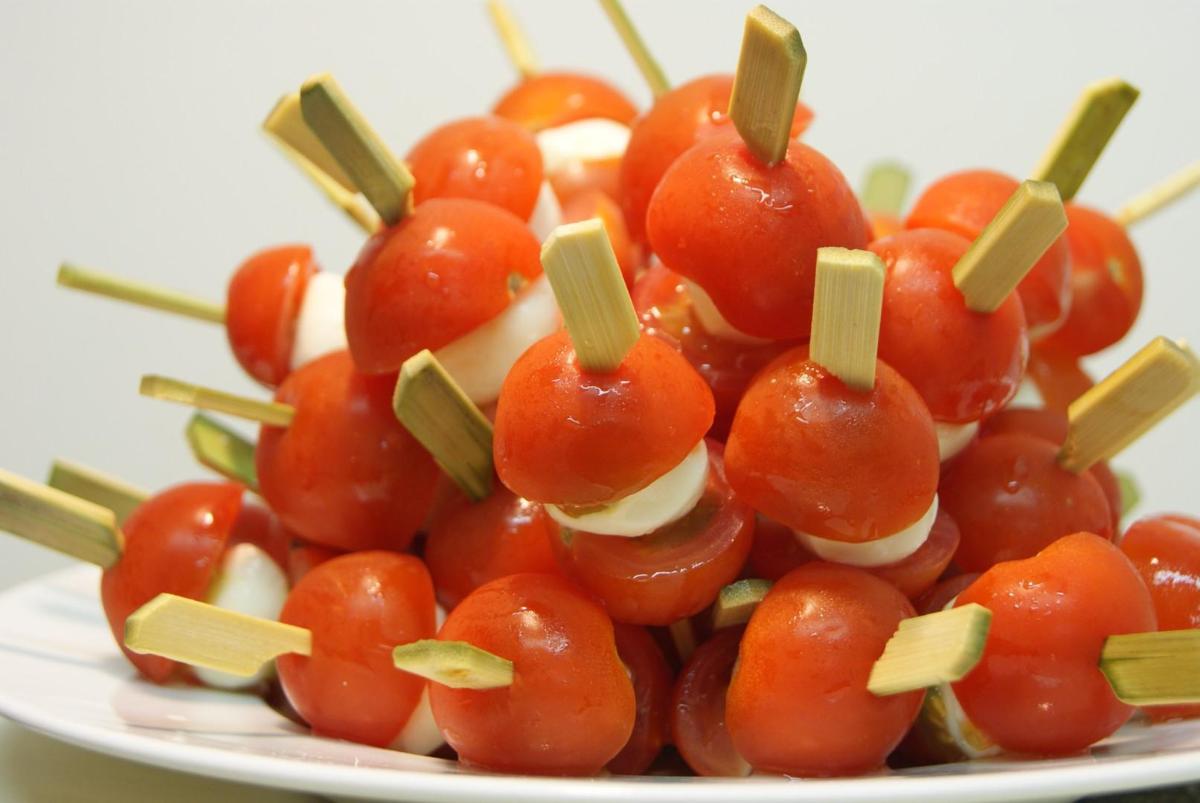 Apéritifs tomate cerise et mozzarella