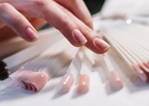 Farbfächer für Fingernägel