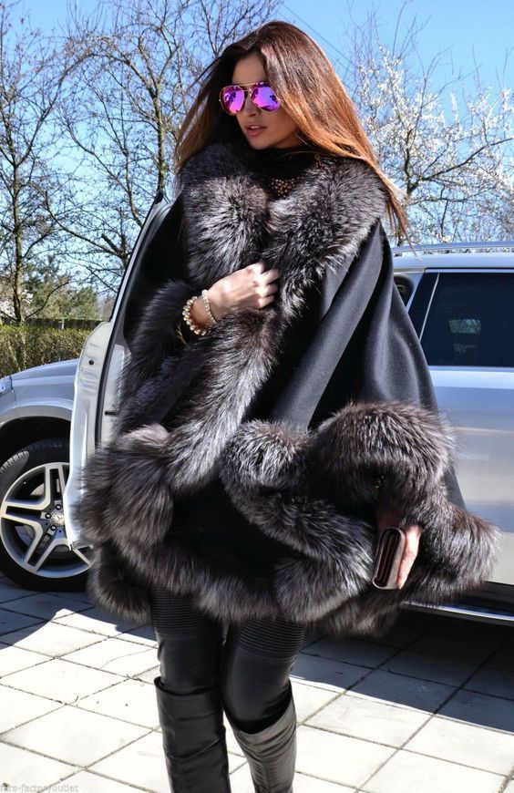 Cashmere cape with fox – SR Furs Diffusion Ltd