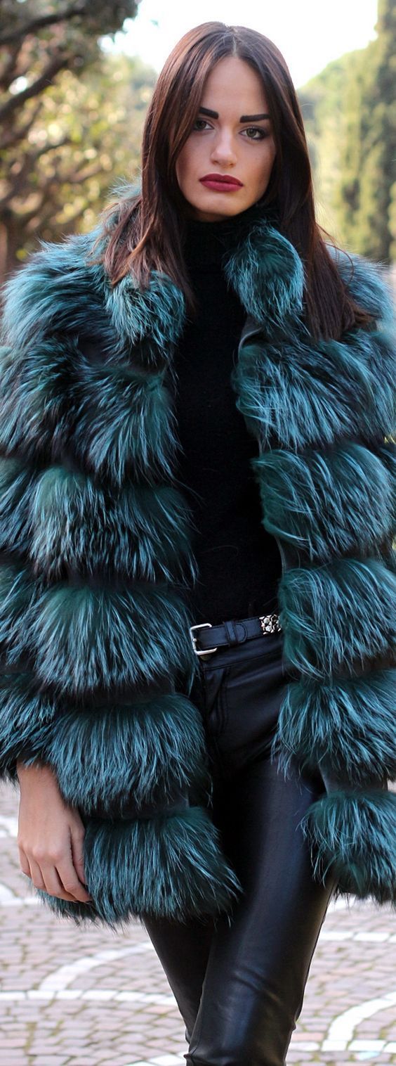 Fox coat – SR Furs Diffusion Ltd