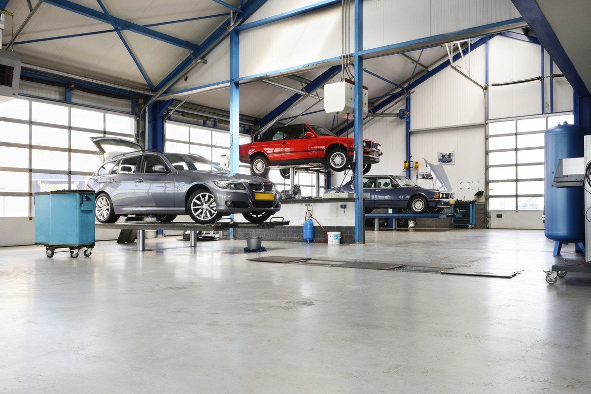Dans l'intérieur de l'atelier de carrosserie