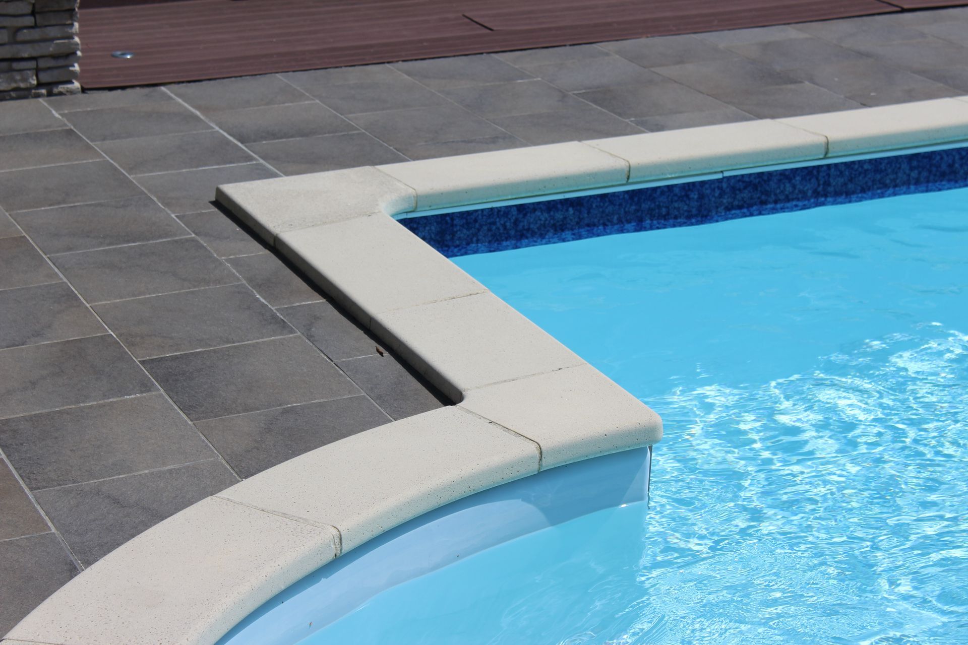 Margelles de piscine